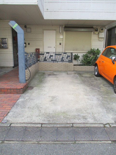 ピアレス下北沢Ａの駐車場|駐車場の空きはご確認下さい