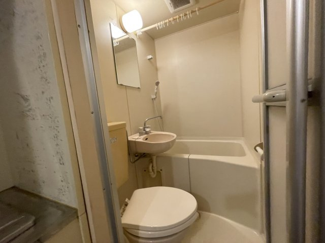 ブルースカイ古川橋　のトイレ|(参考)同マンション他部屋の写真