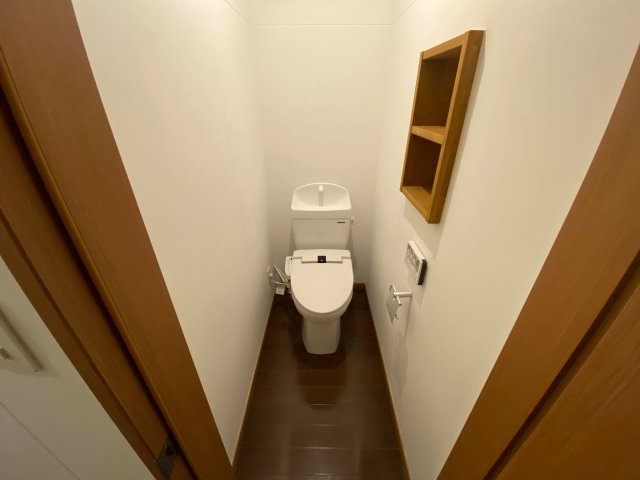 サンマリノ津福A棟のトイレ|嬉しい温水洗浄便座付き♪