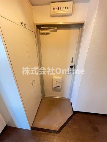 ロフティ岡田の玄関