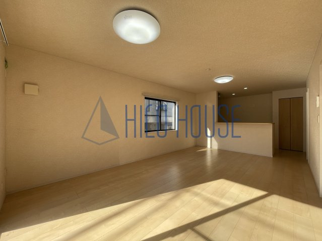 クレイドルガーデン坂戸市緑町第1 1号棟の居間・リビング