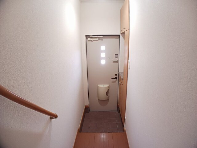 カルムメゾンＡの玄関