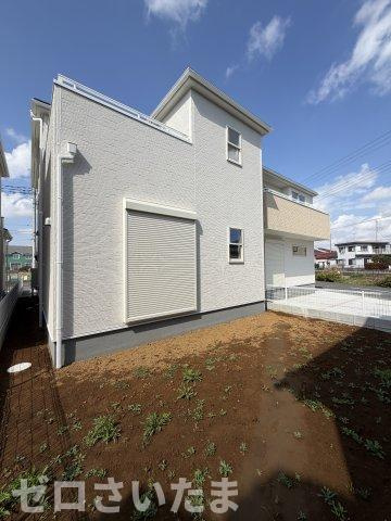 《仲介手数料無料》久喜市栗原４丁目4-2新築一戸建てリーブルガーデンの外観|広めのお庭が南側にあります。