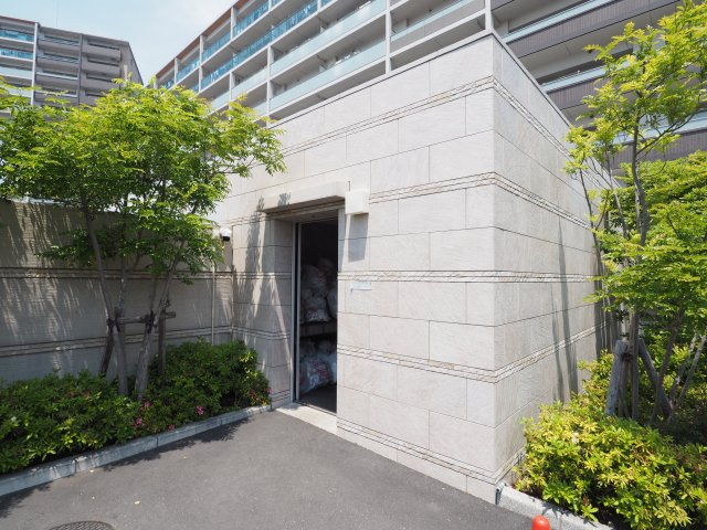 敷地内ゴミ置場