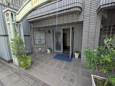 【エントランス】 | ラスターハウス