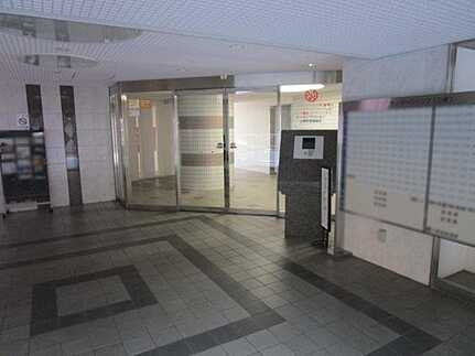 トーカンマンション山根町センターウィングのエントランス