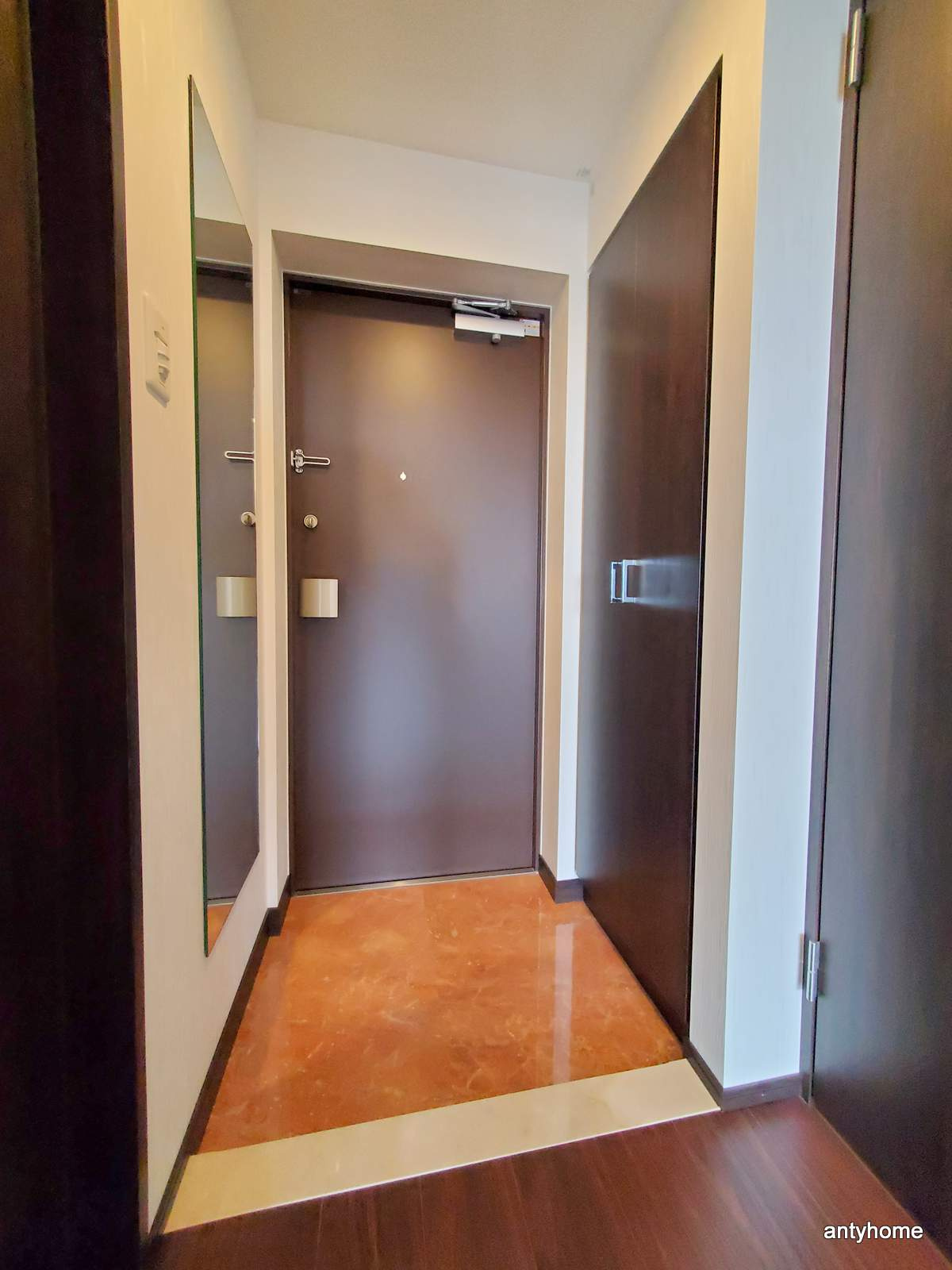 プレジオ御幣島　仲介手数料無料の玄関