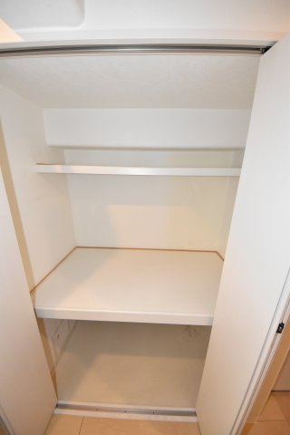 難波スカイハイツの収納