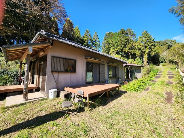 敷地９８８坪・木造平屋建２DK＋１DKの画像