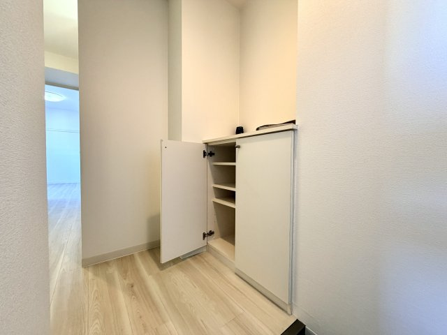 レジデンス名古屋千代田の玄関