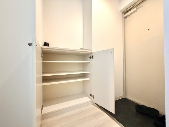 レジデンス名古屋千代田の玄関