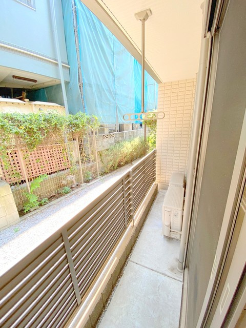 ジュヌセードルAのバルコニー