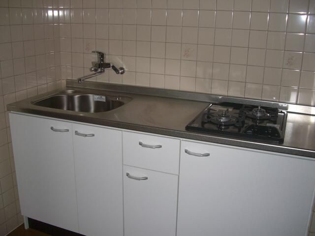 オリエンタル中河原のキッチン