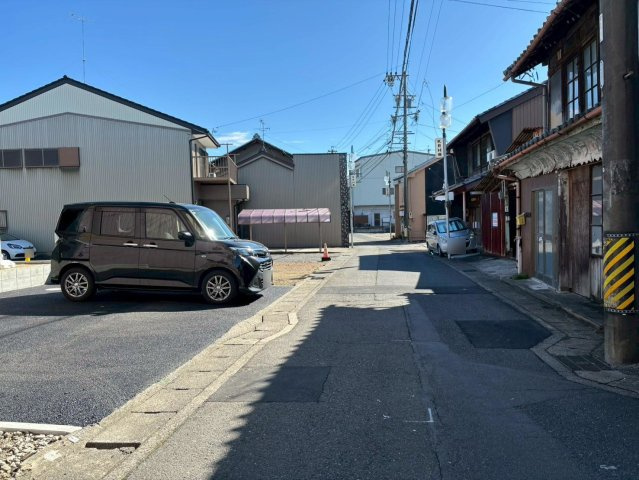 クワイエ　羽島市竹鼻町第５　全１区画分譲の前面道路含む現地写真|■前面道路　■ヤマダ不動産　株式会社リライフ　
■夢のマイホーム購入をフルサポートします！