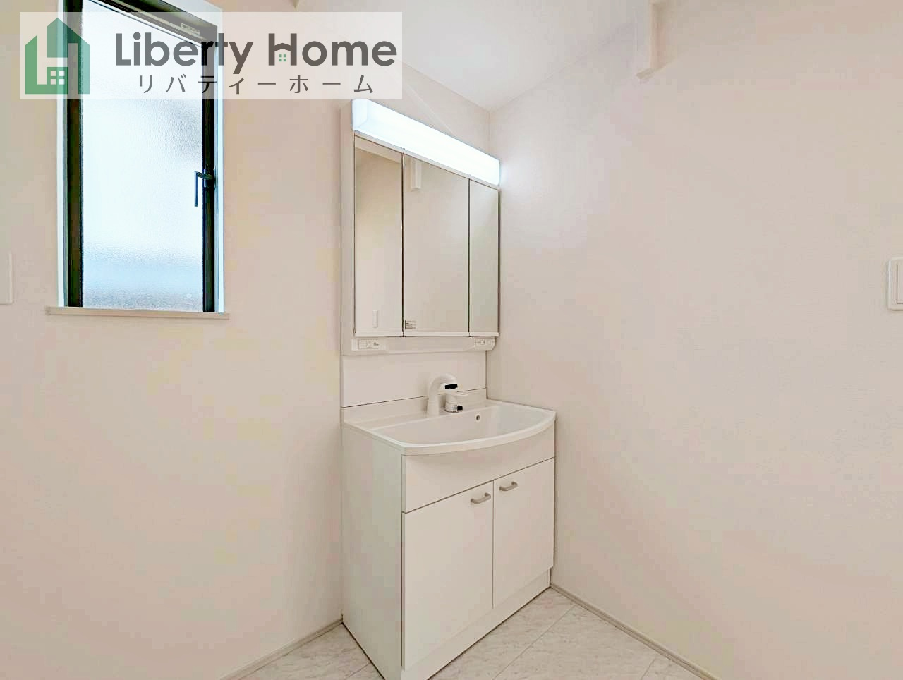 日立市森山町3期　新築戸建　2号棟の独立洗面台