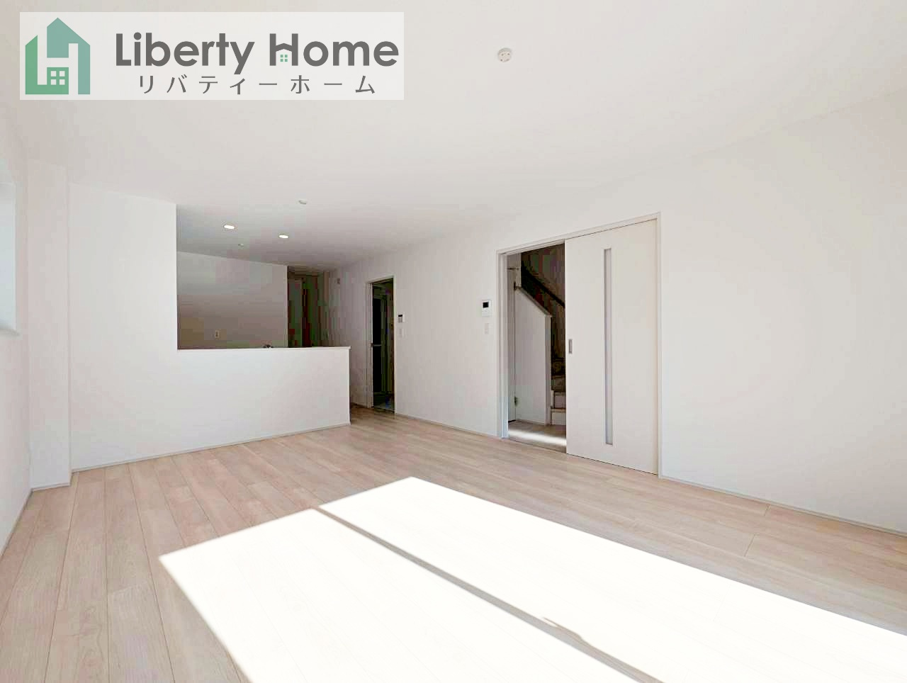 日立市森山町3期　新築戸建　2号棟の居間・リビング