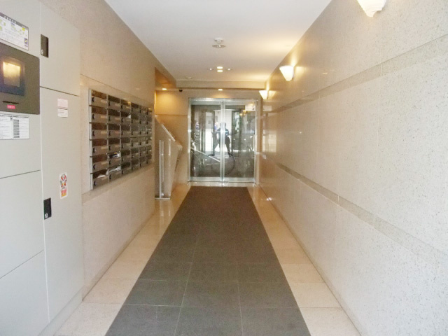 ルーブル早稲田参番館のエントランス|エントランス