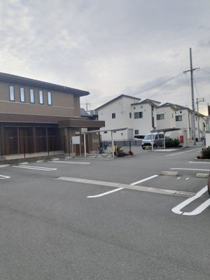 【駐車場】 | カンタービレ西浜Ⅰ | 駐車場があるので、車を買う予定の方も安心です