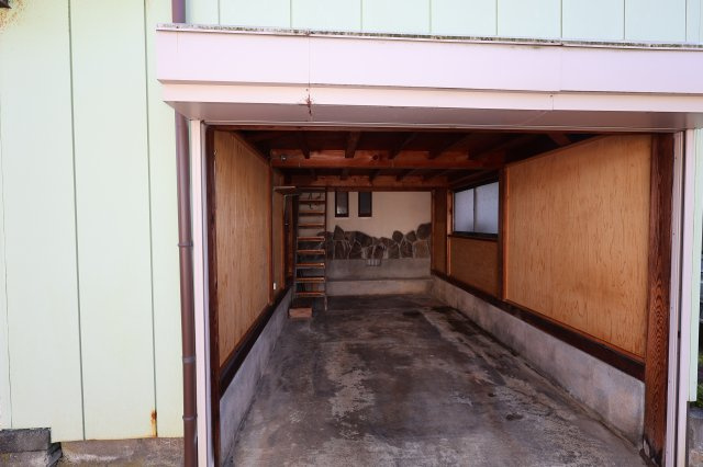 新潟県見附市今町5丁目　戸建ての駐車場