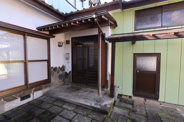 新潟県見附市今町5丁目　戸建ての外観