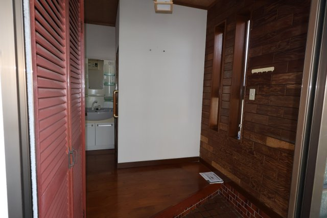 新潟県見附市今町5丁目　戸建ての玄関