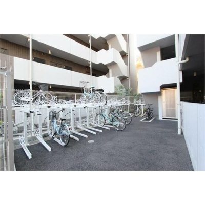 【駐車場】 | ラグジュアリーアパートメント赤羽西０１