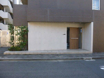 【エントランス】 | ラグジュアリーアパートメント赤羽西０１ |  