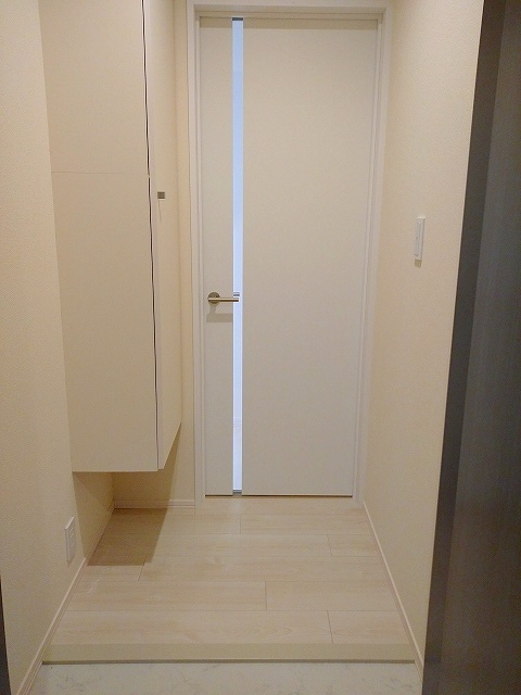 スタンツァ フェリーチェの居間・リビング|★玄関からの写真です★