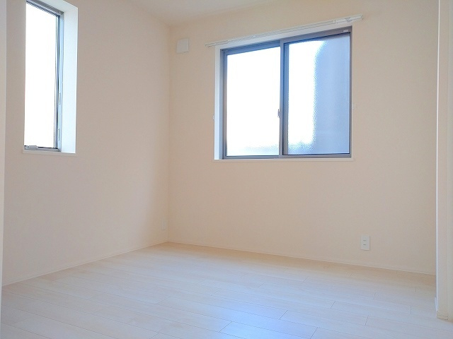 スタンツァ フェリーチェの寝室|★明るいフローリングのお部屋です★