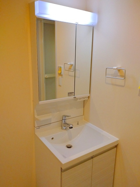 スタンツァ フェリーチェの洗面所|★シャンプードレッサー★