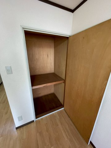 久留米市江戸屋敷１丁目のアパートの収納