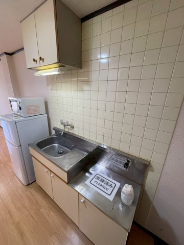 久留米市江戸屋敷１丁目のアパートのキッチン