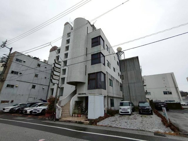 高知市 一棟アパートの外観