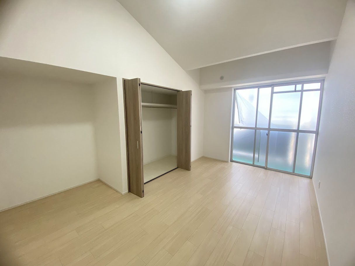 アーサヒルズD棟の収納|洋室 収納あり！