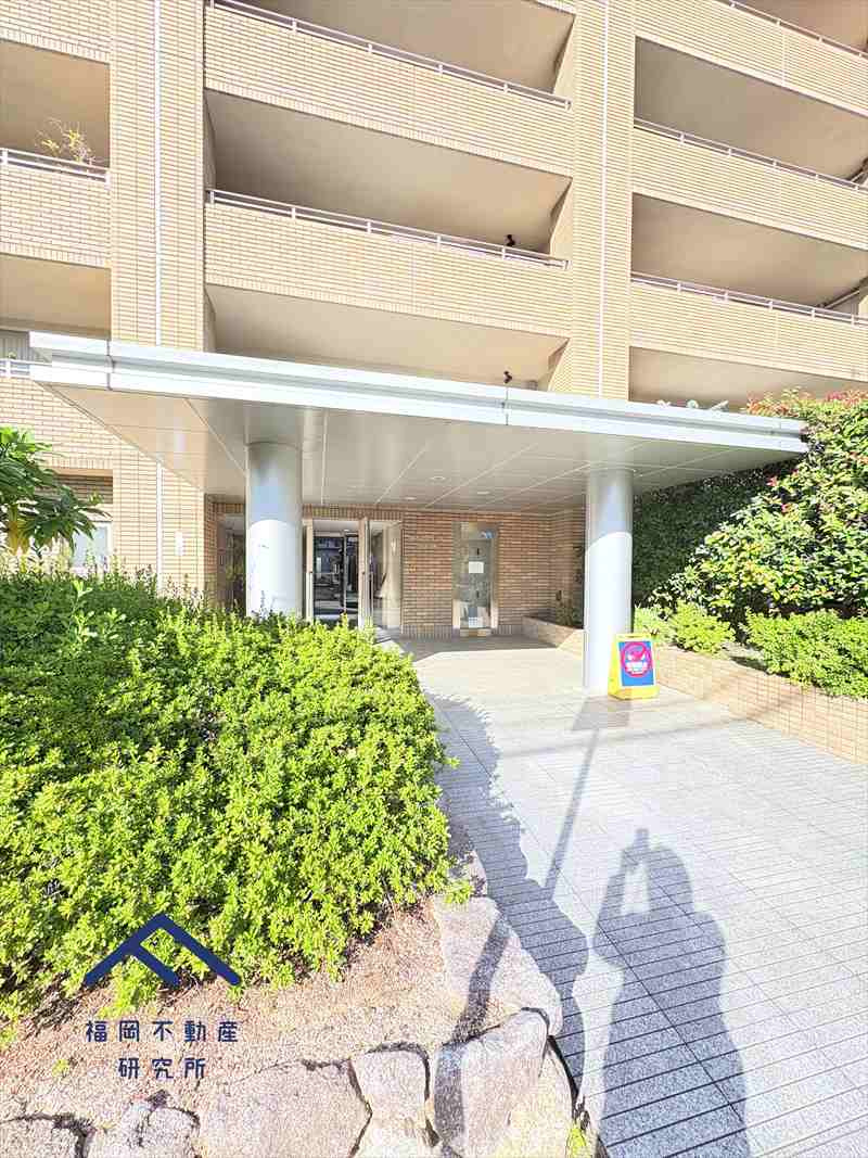 ブライトンヒルズ藤崎のエントランス