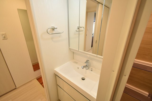 プレジオ西宮今津の洗面所