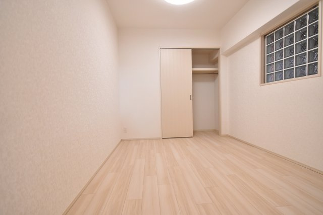 プレジオ西宮今津の洋室