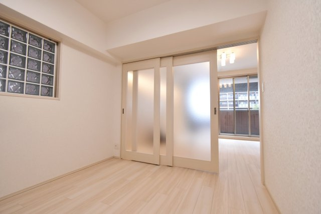 プレジオ西宮今津の洋室