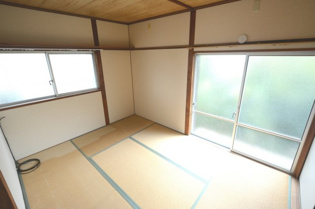 2面採光で明るい和室です♪