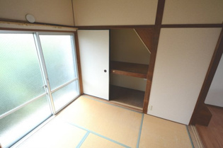 山中大野貸家の収納