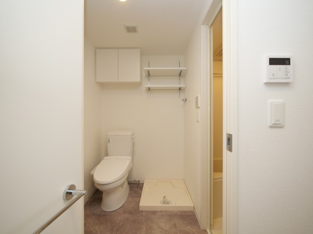 セレニテフラン新大阪の洗面所