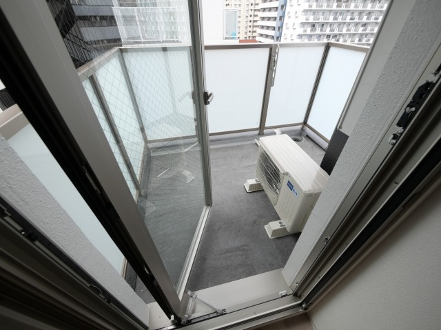 セレニテフラン新大阪のバルコニー