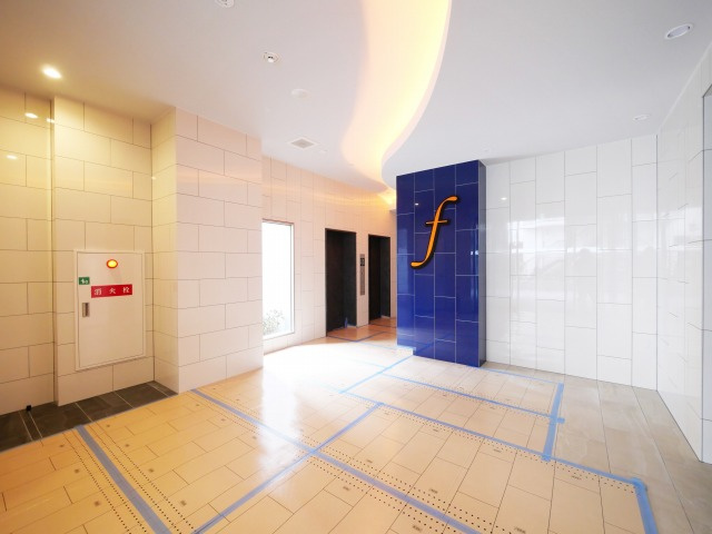 セレニテフラン新大阪のロビー