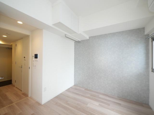 セレニテフラン新大阪の居間・リビング