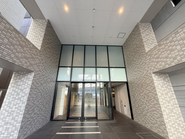 エスプレイス上前津レガシーのエントランス