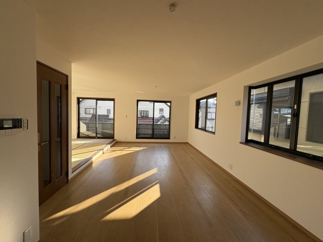 和歌山市小雑賀・中古戸建・116391の居間・リビング