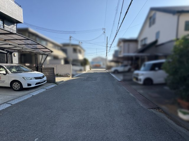 和歌山市小雑賀・中古戸建・116391の前面道路含む現地写真