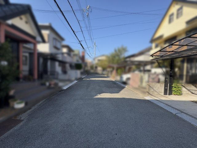 和歌山市小雑賀・中古戸建・116391の前面道路含む現地写真