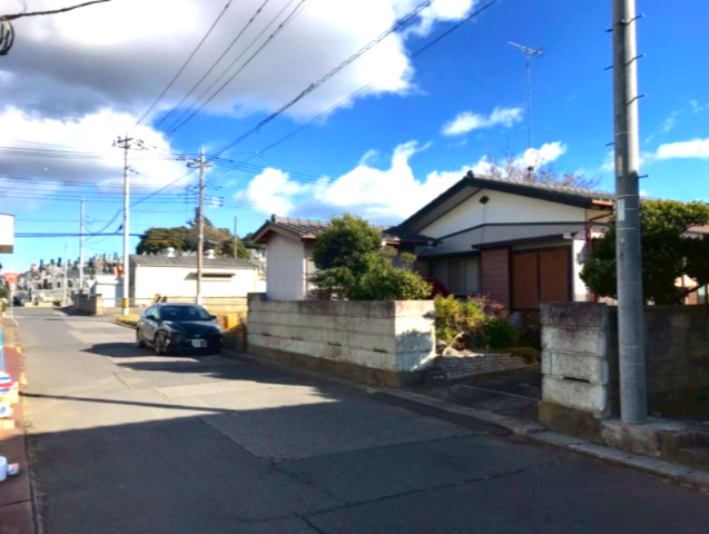 ひたちなか市幸町戸建ての前面道路含む現地写真|幅員5ｍ