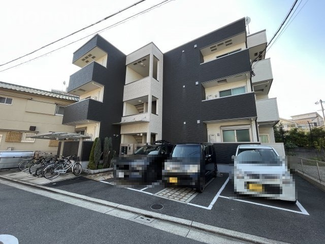フジパレス堺鳳南の駐車場